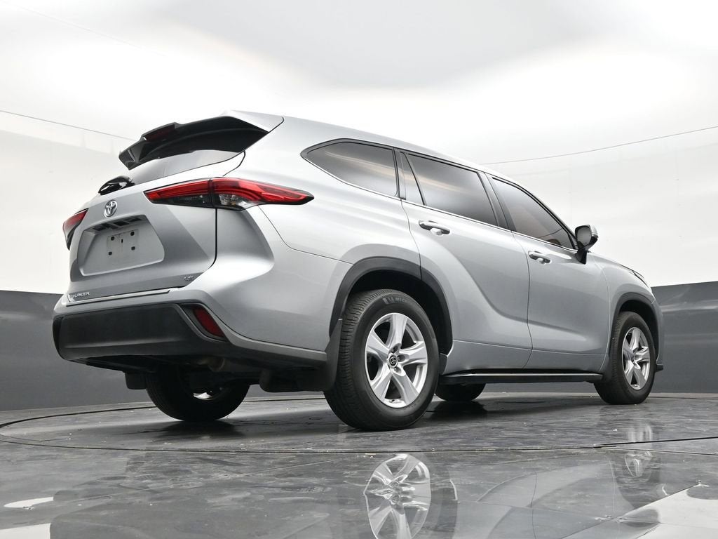 2022 Toyota Highlander LE