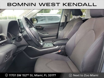 2022 Toyota Highlander LE