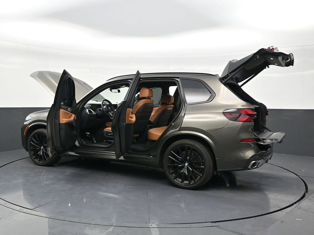2025 BMW X5 M60i
