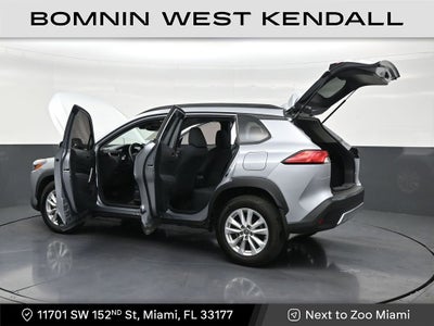 2024 Toyota Corolla Cross LE