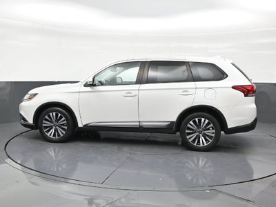 2020 Mitsubishi Outlander SE