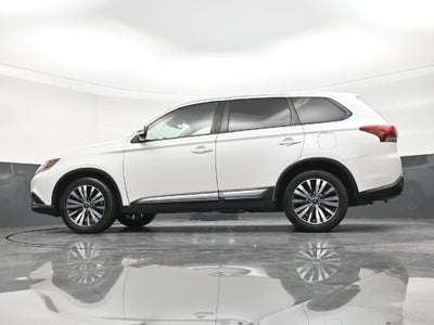 2020 Mitsubishi Outlander SE