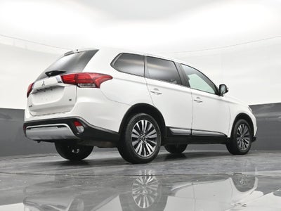 2020 Mitsubishi Outlander SE