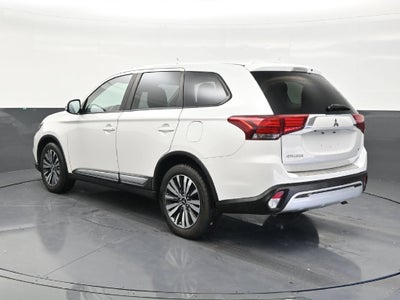 2020 Mitsubishi Outlander SE