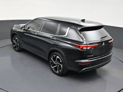 2022 Mitsubishi Outlander ES