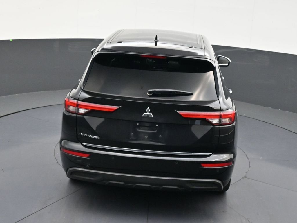 2022 Mitsubishi Outlander ES
