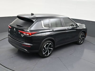 2022 Mitsubishi Outlander ES