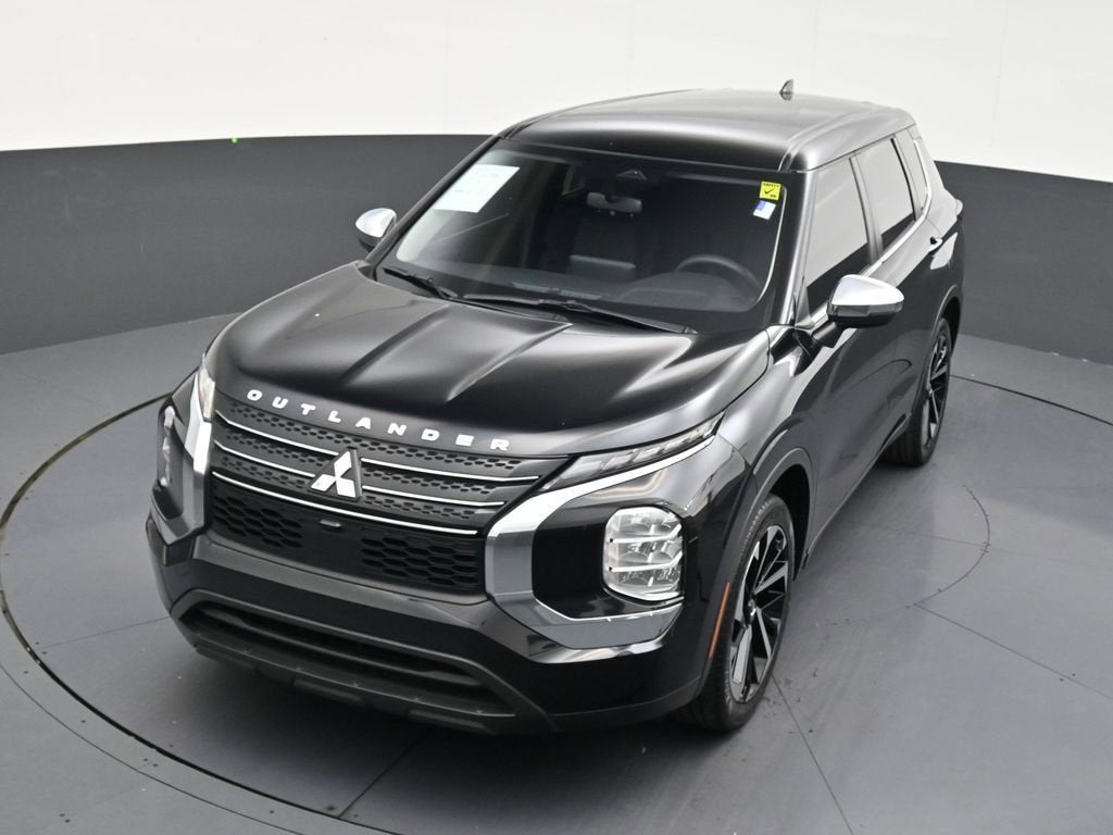 2022 Mitsubishi Outlander ES