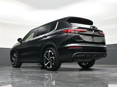 2022 Mitsubishi Outlander ES