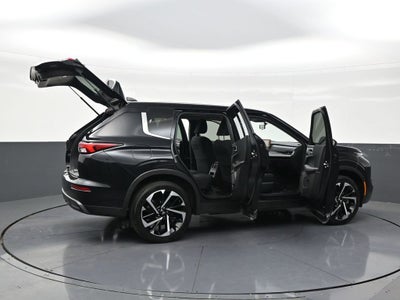 2022 Mitsubishi Outlander ES