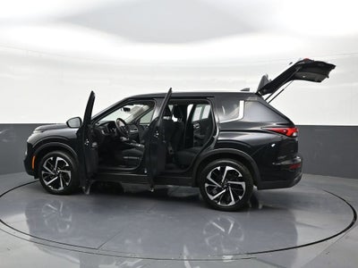 2022 Mitsubishi Outlander ES