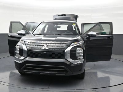 2022 Mitsubishi Outlander ES