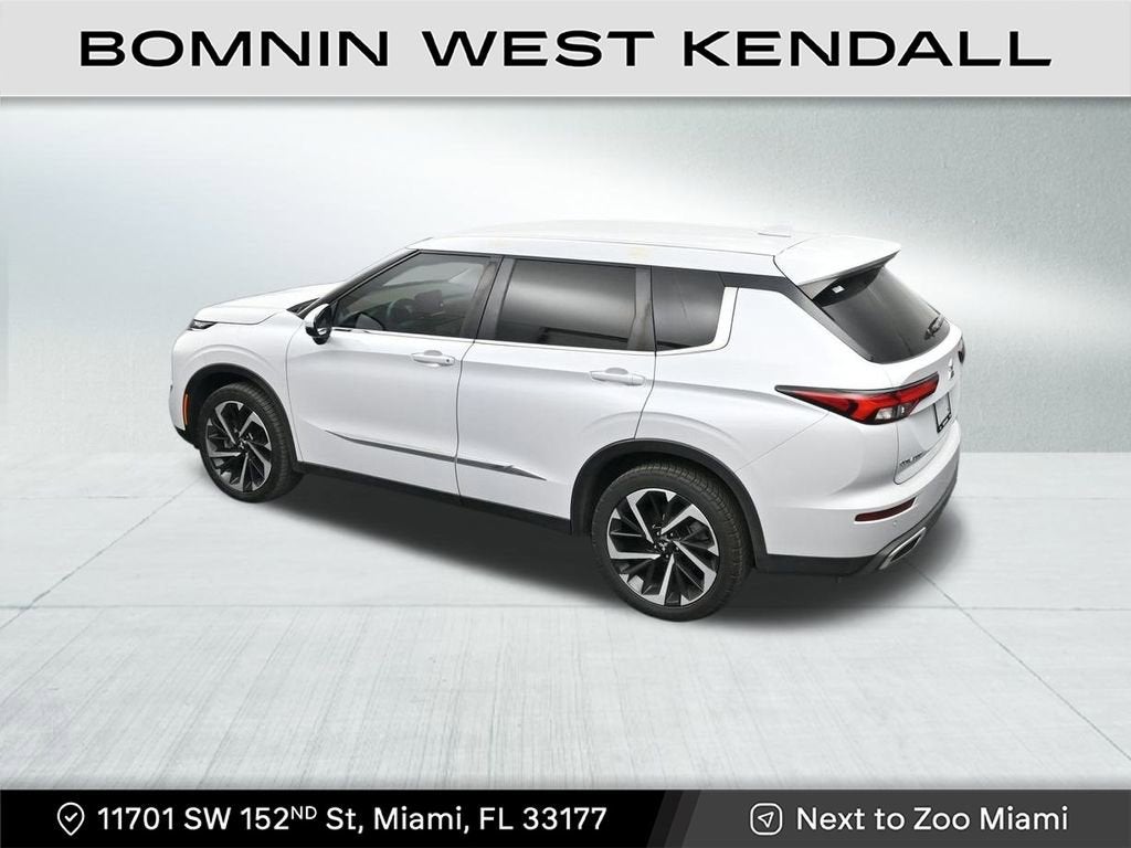 2022 Mitsubishi Outlander ES