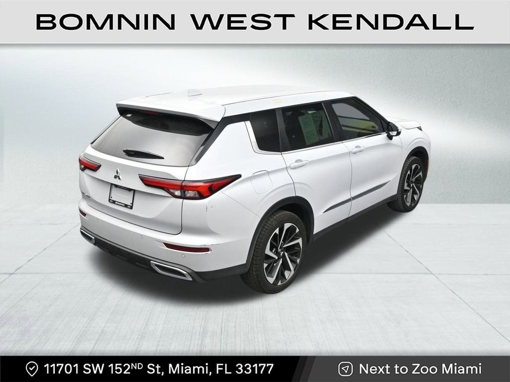 2022 Mitsubishi Outlander ES