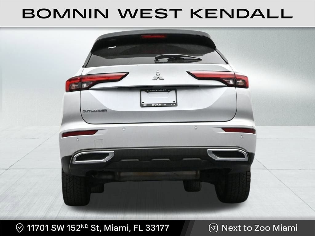 2022 Mitsubishi Outlander ES