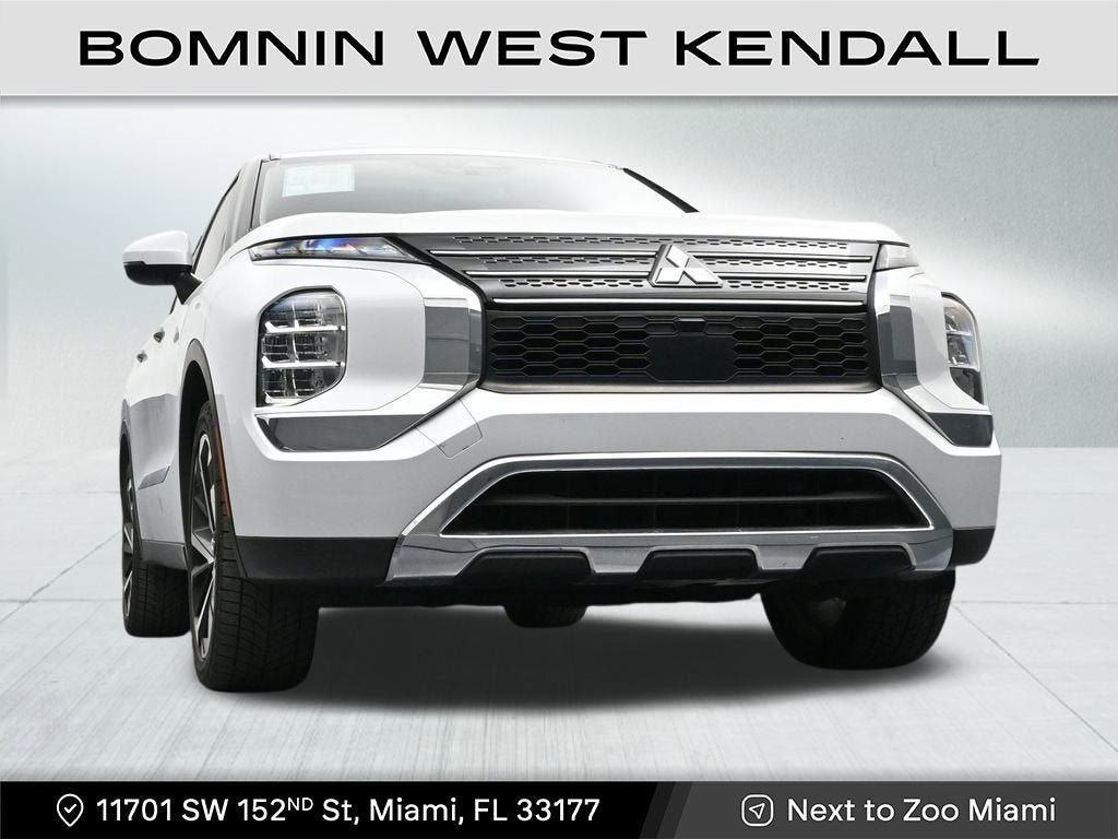 2022 Mitsubishi Outlander ES