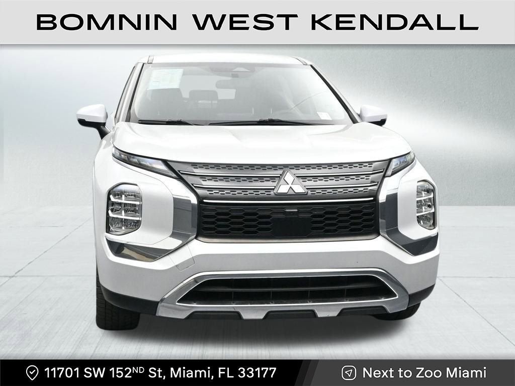 2022 Mitsubishi Outlander ES