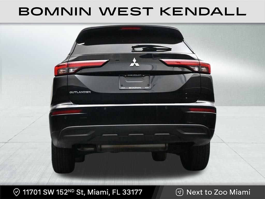 2024 Mitsubishi Outlander ES