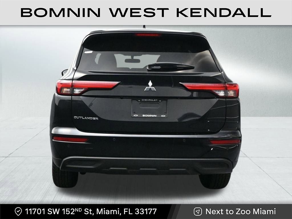 2024 Mitsubishi Outlander ES