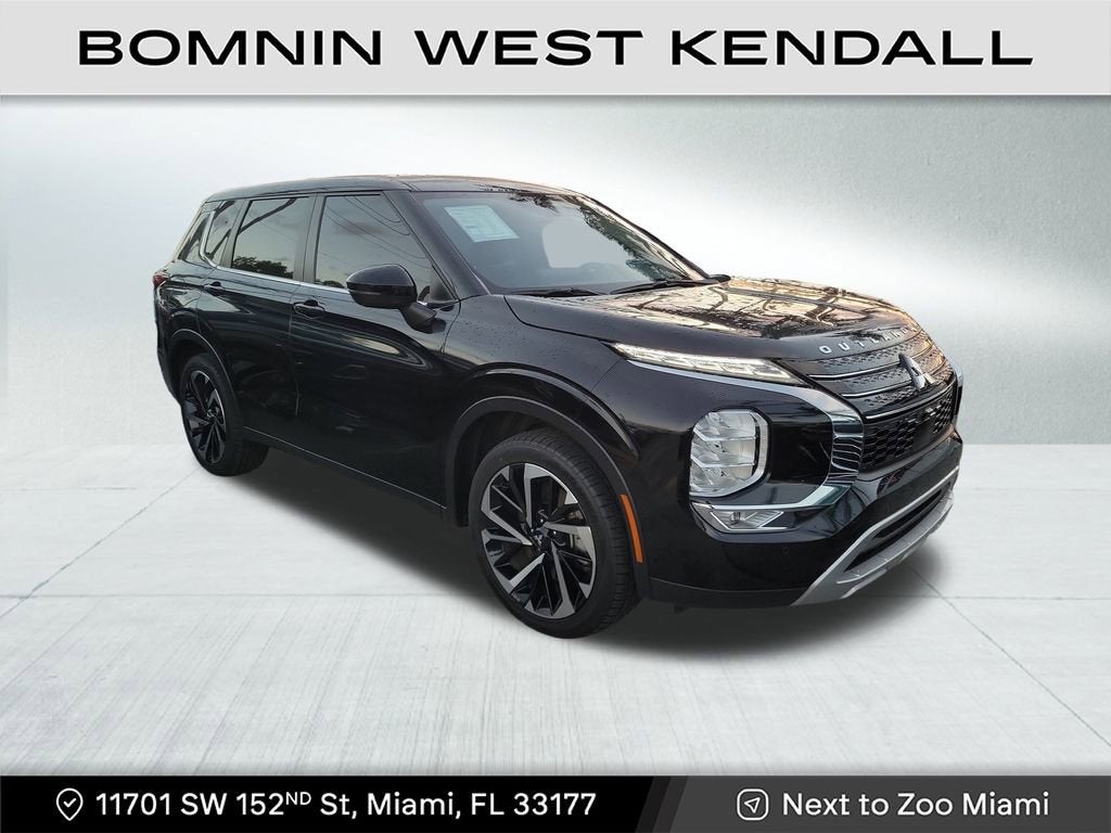 2024 Mitsubishi Outlander SE