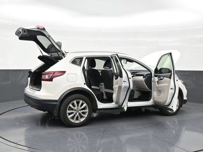 2022 Nissan Rogue Sport SV FWD Xtronic CVT