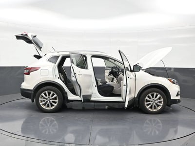2022 Nissan Rogue Sport SV FWD Xtronic CVT