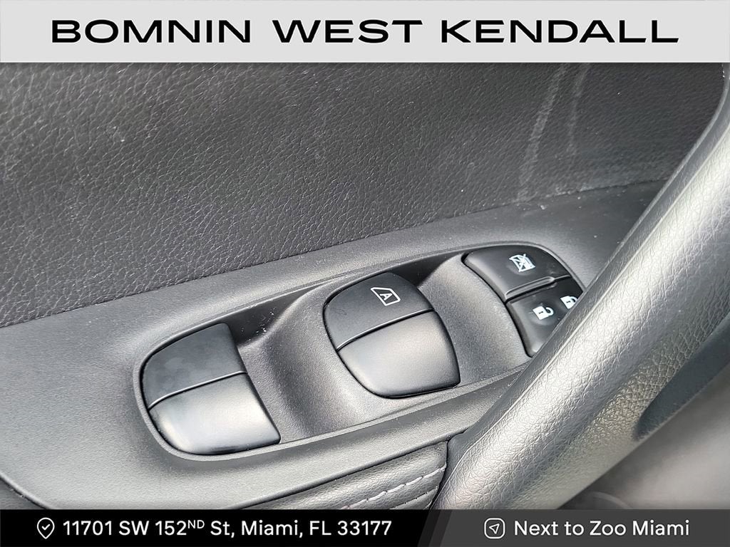 2022 Nissan Rogue Sport SV