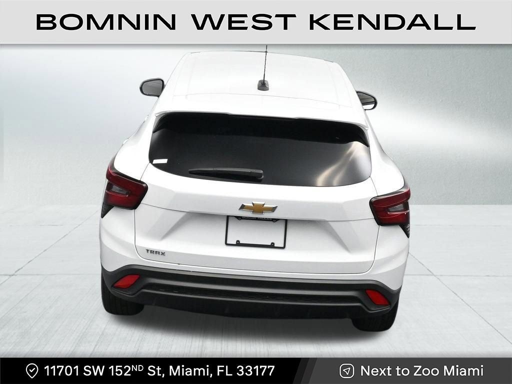 2025 Chevrolet Trax LS