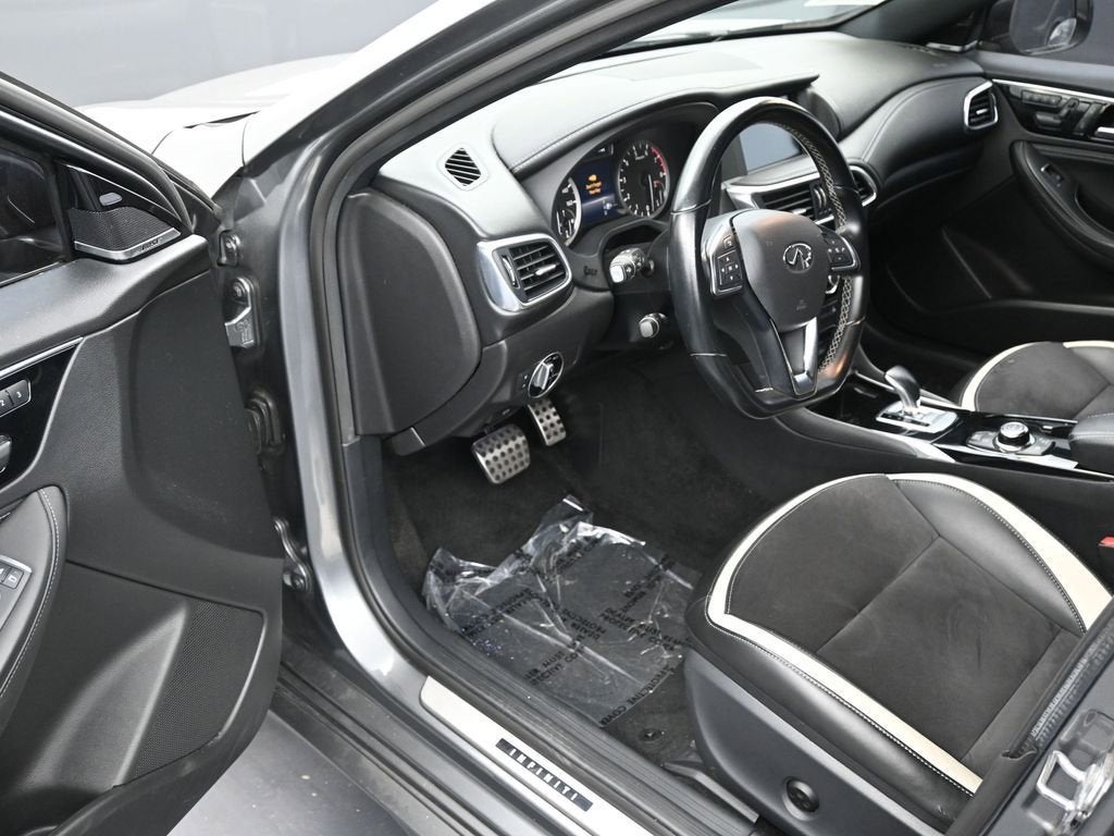 2019 INFINITI QX30 SPORT