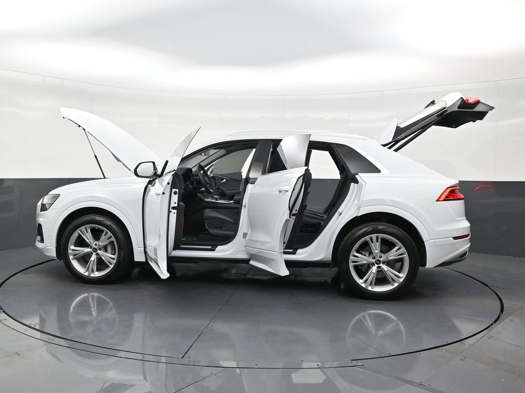 2023 Audi Q8 Premium