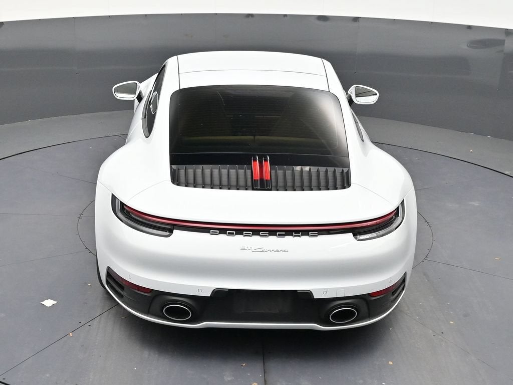 2022 Porsche 911 Carrera