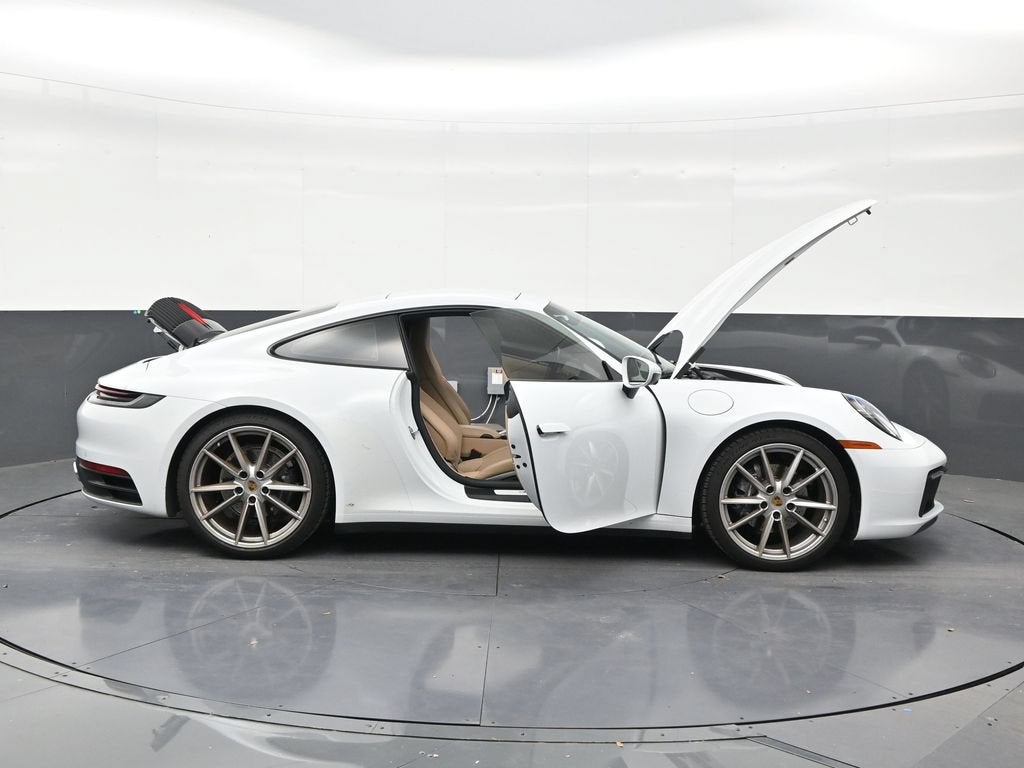 2022 Porsche 911 Carrera