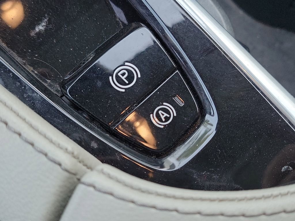 2023 Volvo XC90 Plus