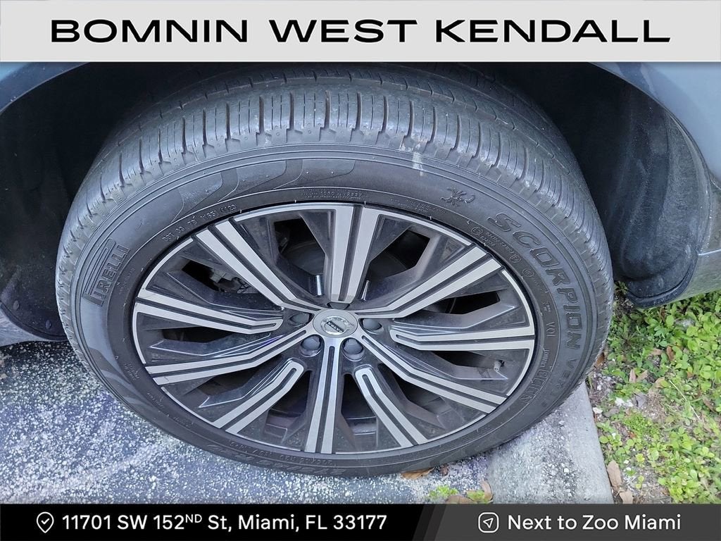 2023 Volvo XC90 Plus