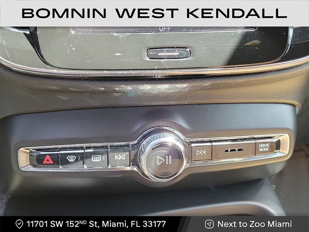 2020 Volvo XC40 Momentum