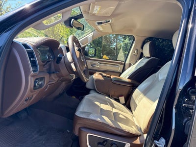 2019 RAM 1500 Laramie Crew Cab 4x4 6'4" Box
