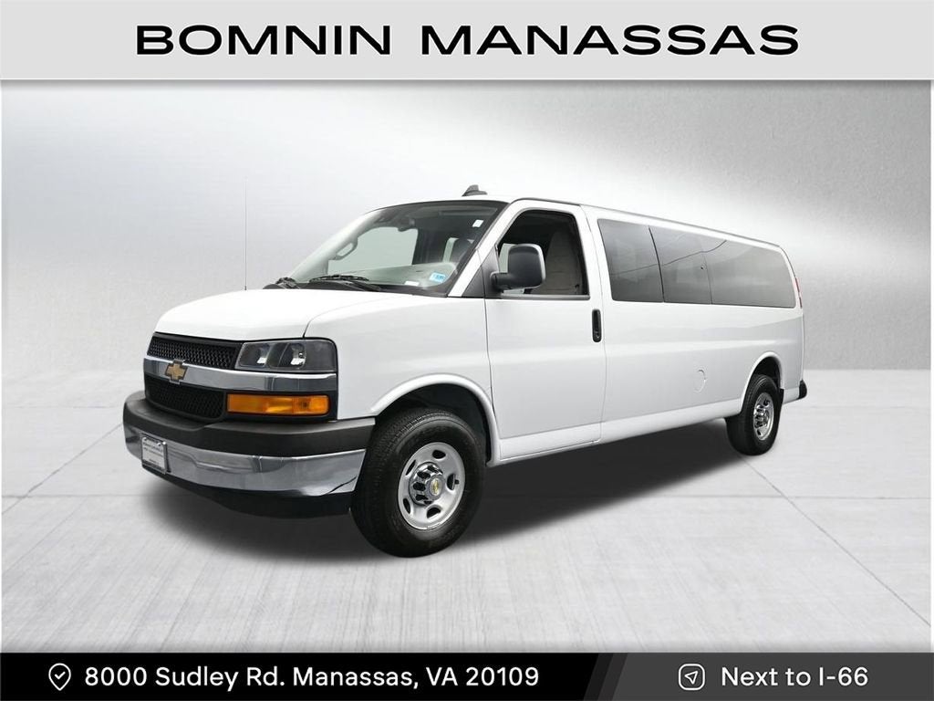 2024 Chevrolet Express Passenger 3500 1LT