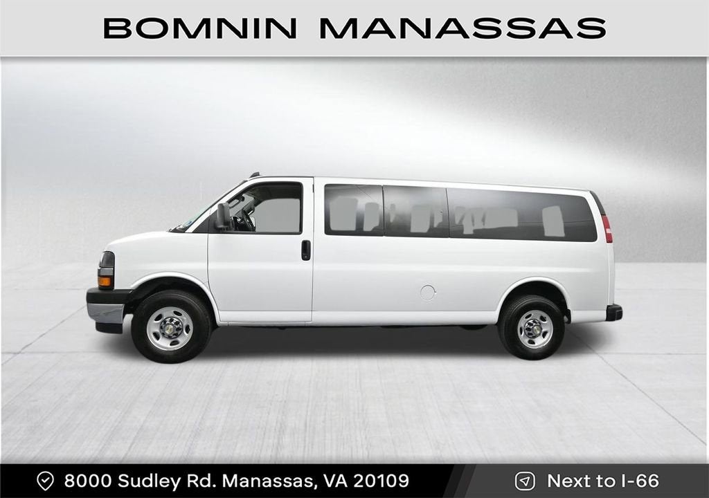 2024 Chevrolet Express Passenger 3500 1LT