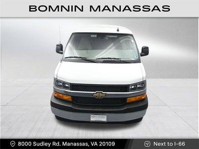 2024 Chevrolet Express Passenger 3500 1LT
