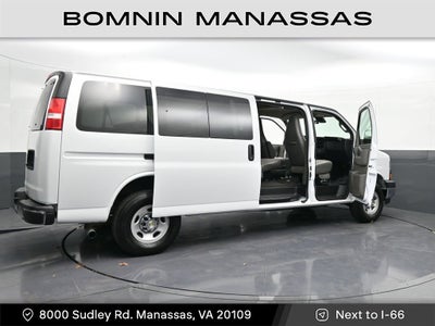 2024 Chevrolet Express Passenger 3500 1LT