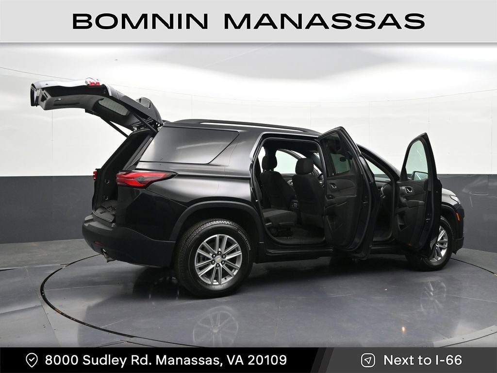 2023 Chevrolet Traverse LT Cloth