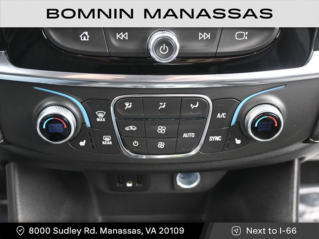 2023 Chevrolet Traverse LT Leather