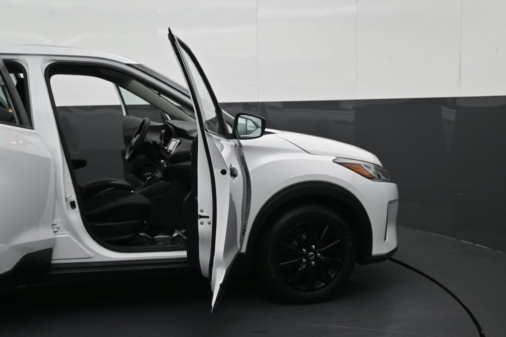2024 Nissan Kicks S Xtronic CVT