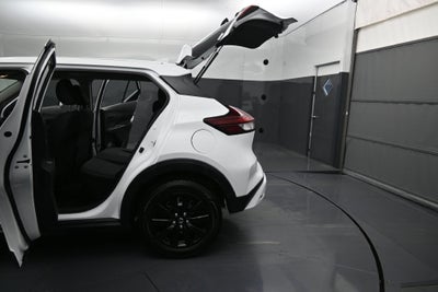 2024 Nissan Kicks S Xtronic CVT