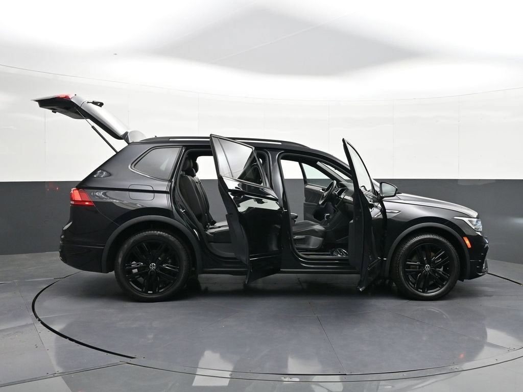 2022 Volkswagen Tiguan 2.0T SE R-Line Black