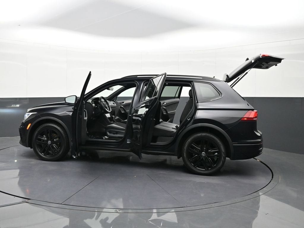2022 Volkswagen Tiguan 2.0T SE R-Line Black