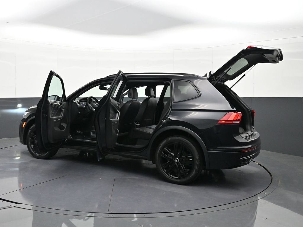2022 Volkswagen Tiguan 2.0T SE R-Line Black