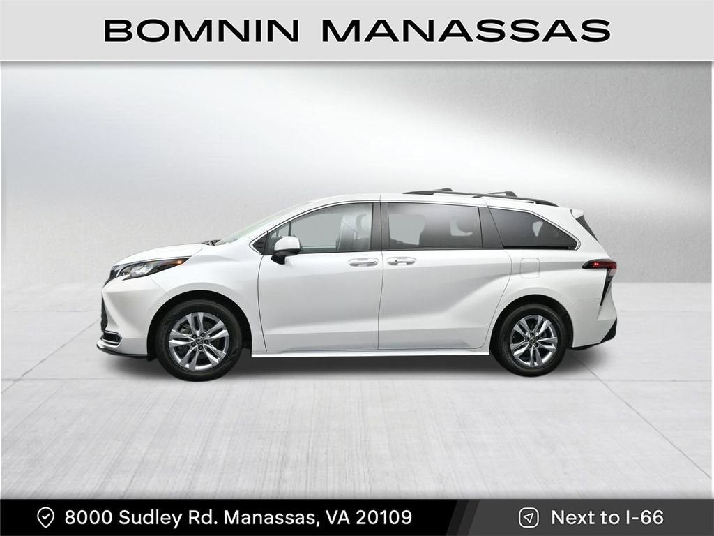 2022 Toyota Sienna XLE