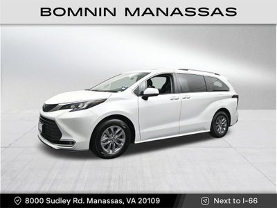 2024 Toyota Sienna XLE