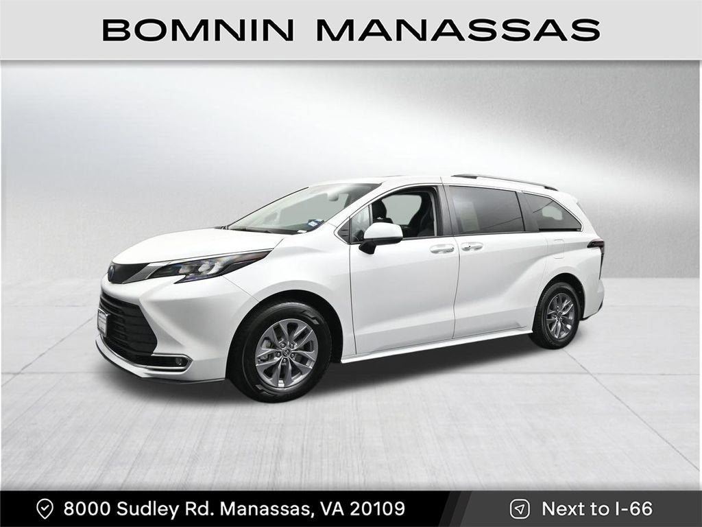 2024 Toyota Sienna XLE